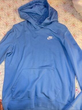 Nike Men’s Light Blue Crewneck Hoodie with Swoosh